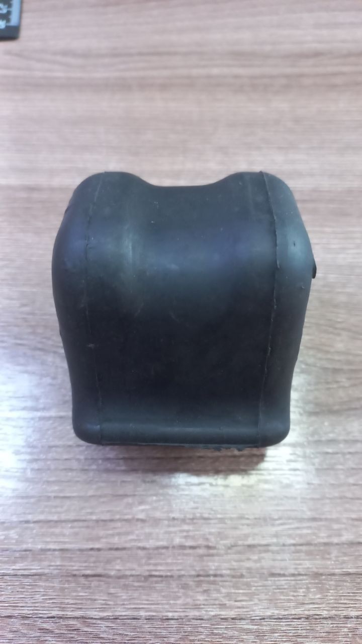 Втулка стабилизатора переднего (левая) Geely для GEELY Emgrand X7 (Gen1) OEM 1014012764 — фото 2