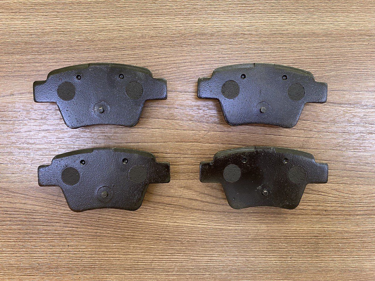 Колодки тормозные задние Geely для GEELY Emgrand EC7 (Gen1) (FE-1, FE-2) OEM 1064001725 — фото 2