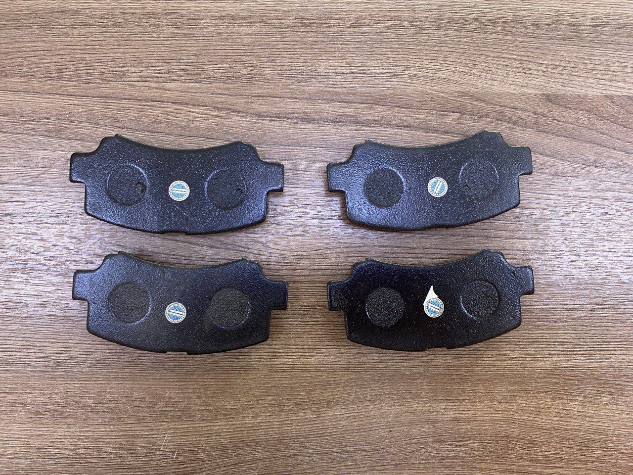 Колодки тормозные передние (тормозная система MANDO) Hafei для HAFEI BRIO (Gn1 РЕСТ) OEM AB35010114W — фото 2