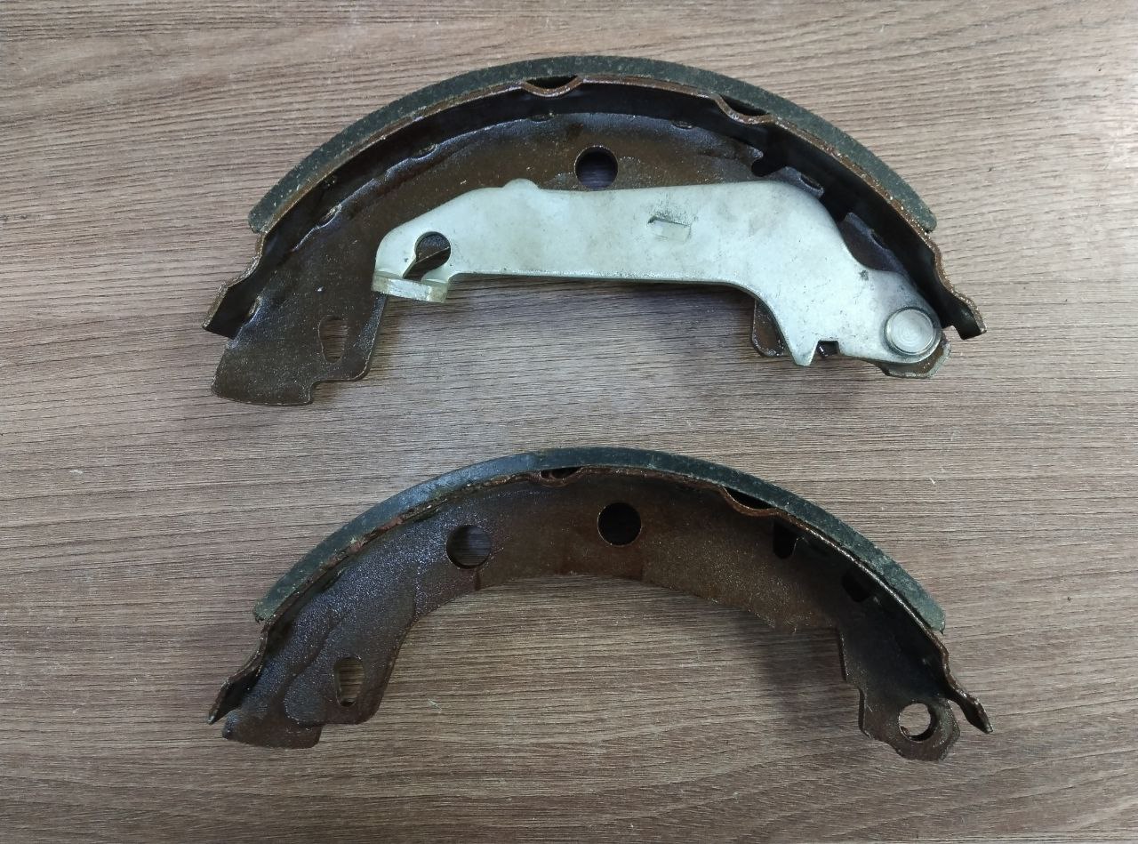 Колодки ручного тормоза (на 1 колесо) Chery для VORTEX TINGO FL (Gen1) (Рестайлинг) OEM T113502170