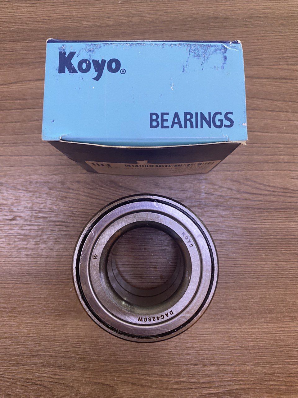 Подшипник ступицы передний (KOYO)