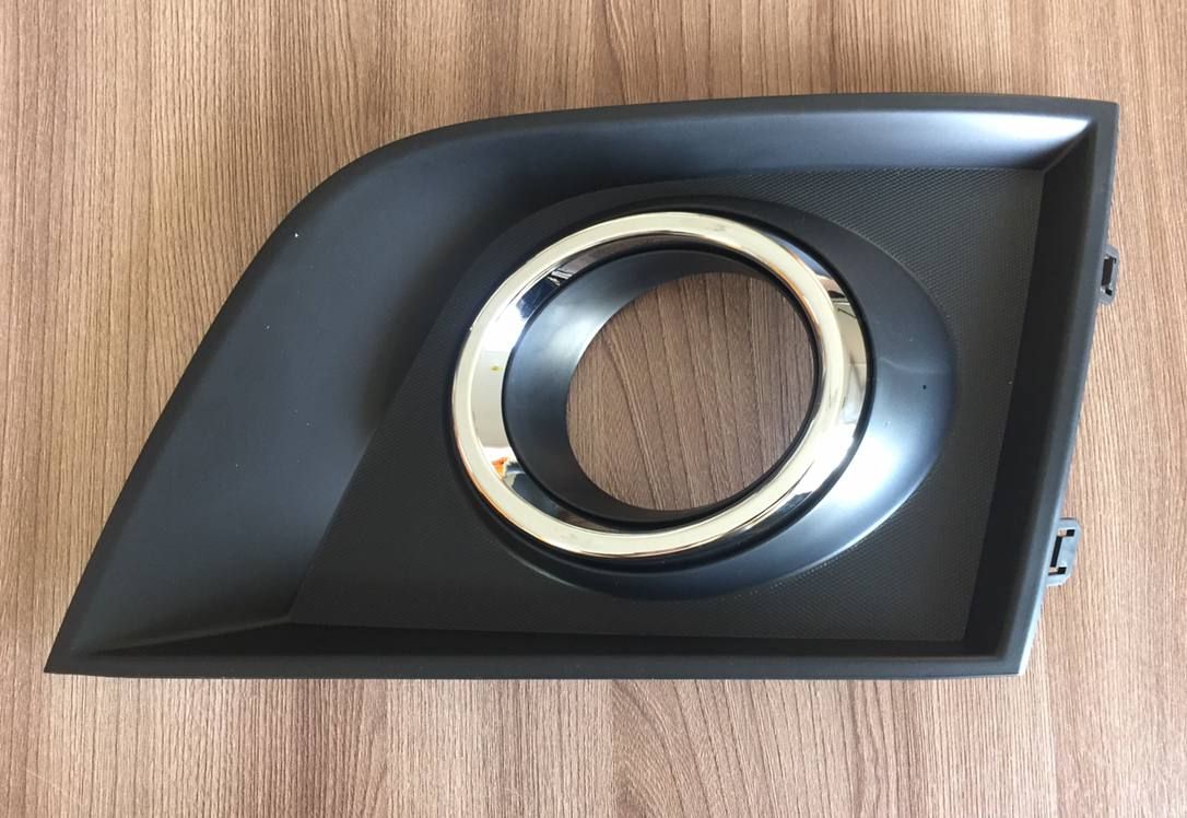 Решетка бампера переднего (под ПТФ) (правая) Chery (Original) для CHERY TIGGO 3 OEM T112803574PQ