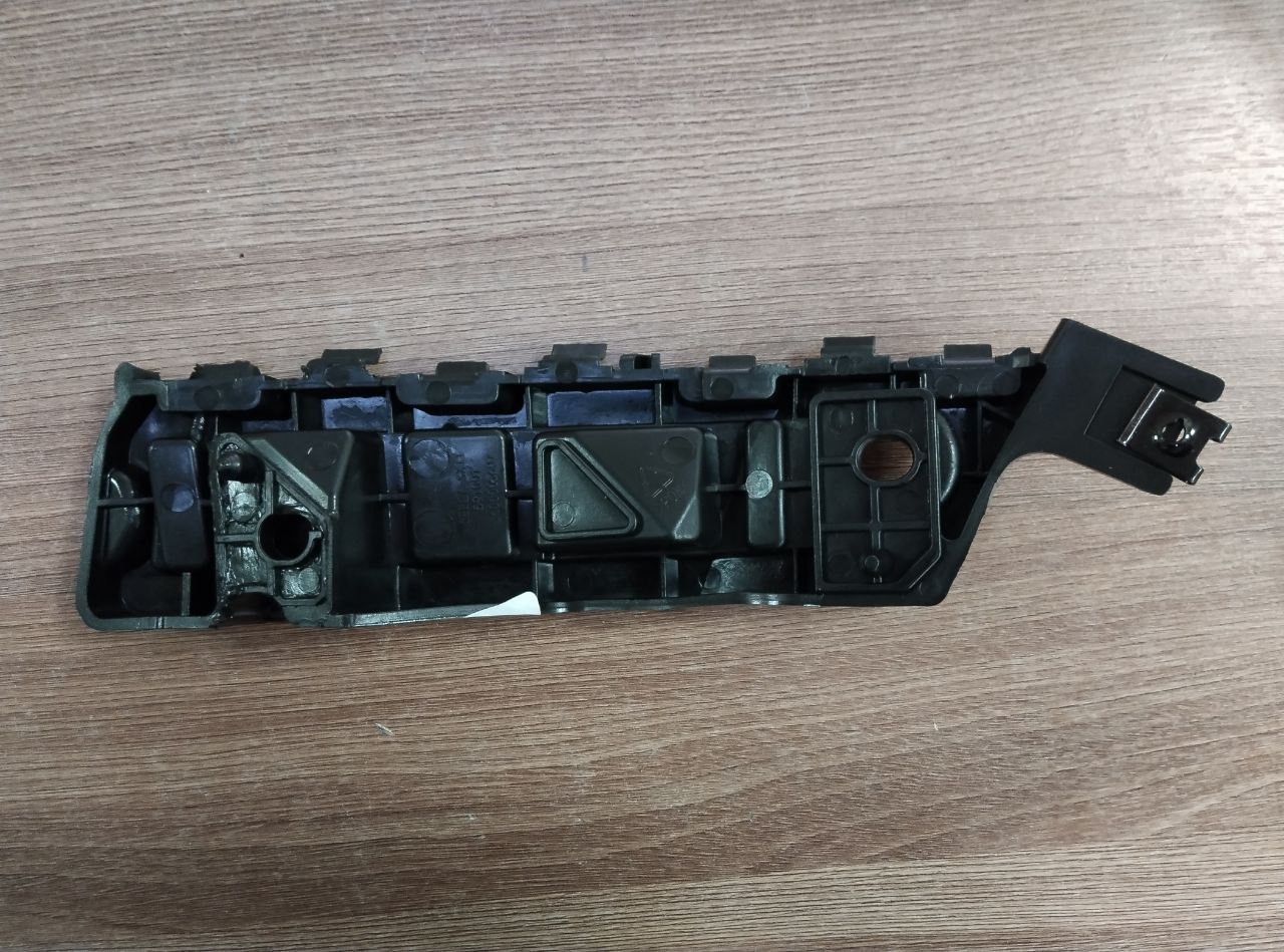 Кронштейн бампера переднего (правый) Geely (Original) для BELGEE (БЕЛДЖИ) Belgee X50 OEM 6010085700 — фото 2